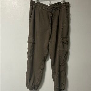 Cloth & Stone Cropped Cargo Pants